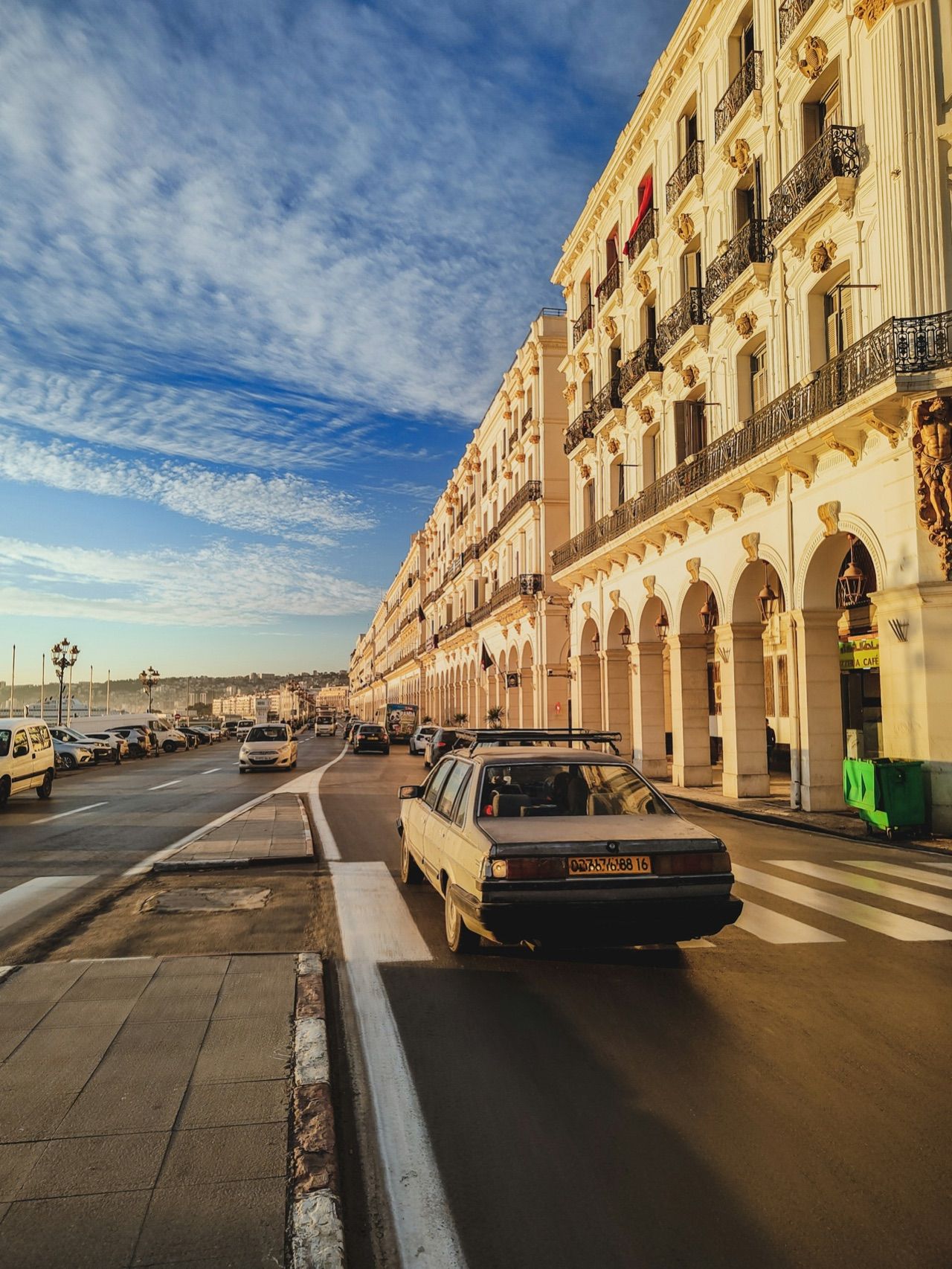 عمارات وسط الجزائر العاصمة